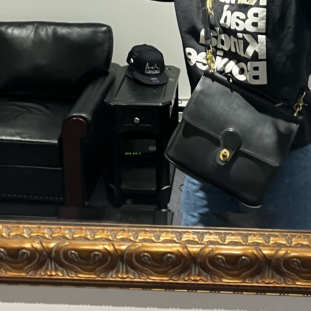 Vintage Coach Willis 9927 -black with Gold Hardware - Picture 12 of 13